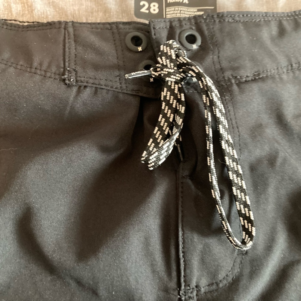 Hurley mens board shorts size 28. Drawstring waist. Quick dry.  Perfect shape - Picture 4 of 6